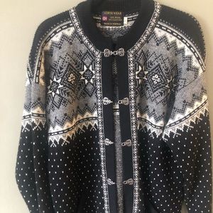 Norskwear Sweater, size L